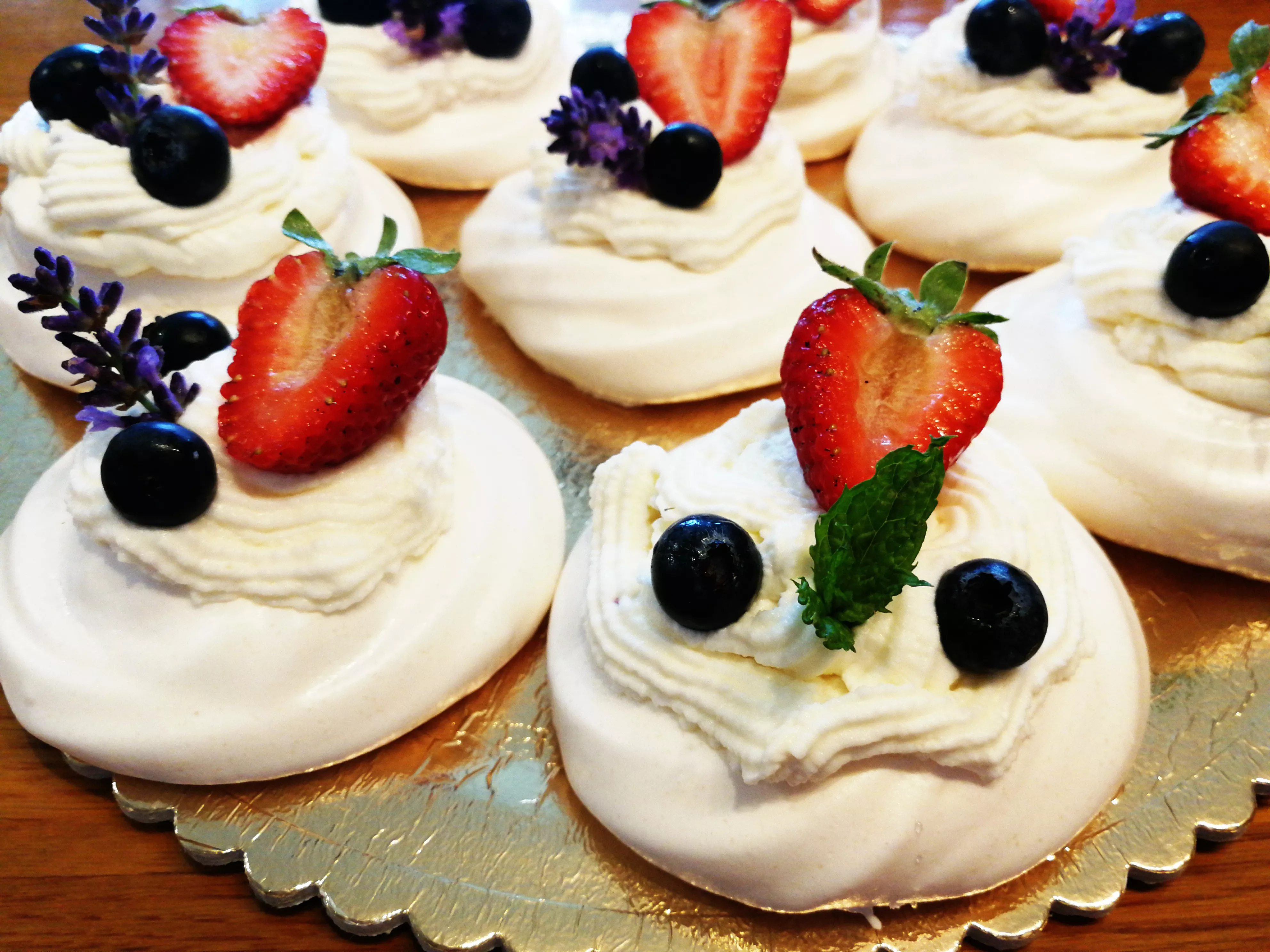 mini-pavlova.jpg