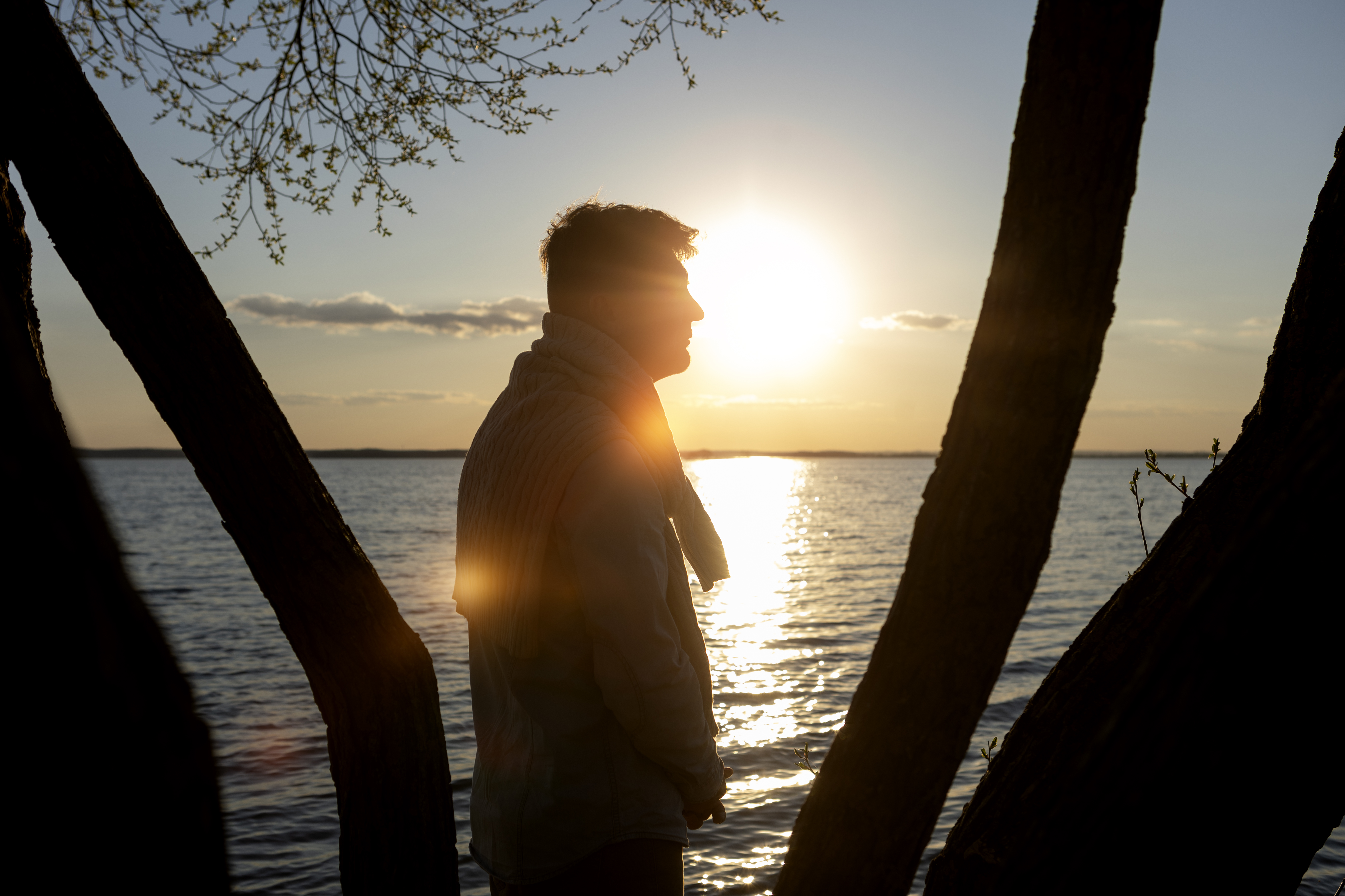 Hypersenzitivní lidé mohou působit jako introverti, potřebují však jen chvíli pro sebe, aby zpracovali okolní vjemy. 